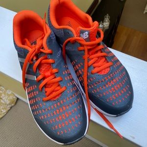 New Balance Sneakers boys 5 fits women 7